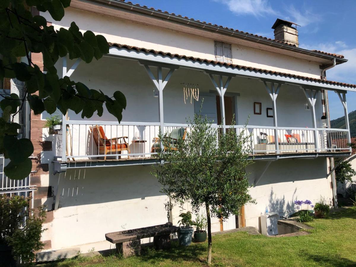 Maison D'Hotes Larraldia Uhart-Cize Exterior photo