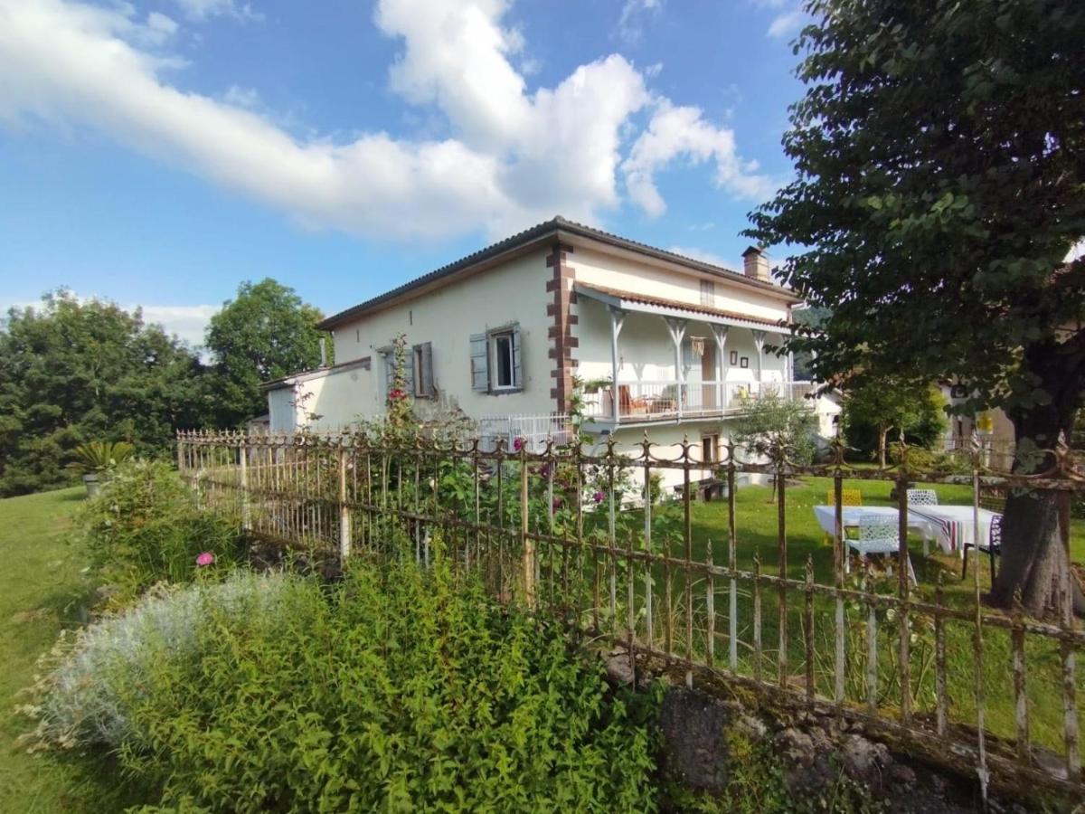 Maison D'Hotes Larraldia Uhart-Cize Exterior photo